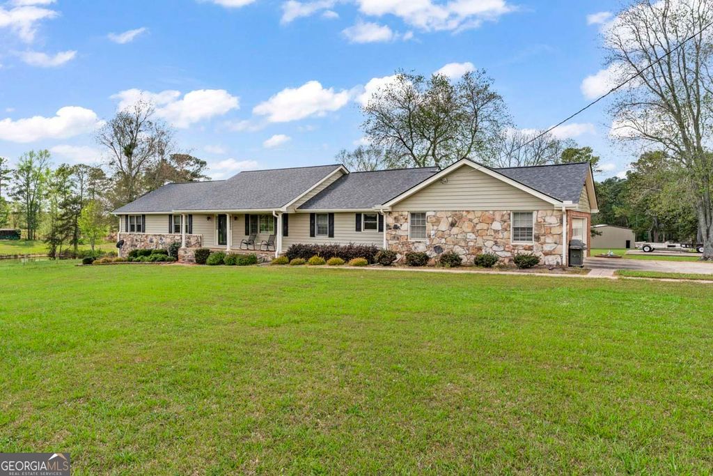 Photo of 161210 Minter Drive, Hampton, GA 30228 (MLS # 10725005)