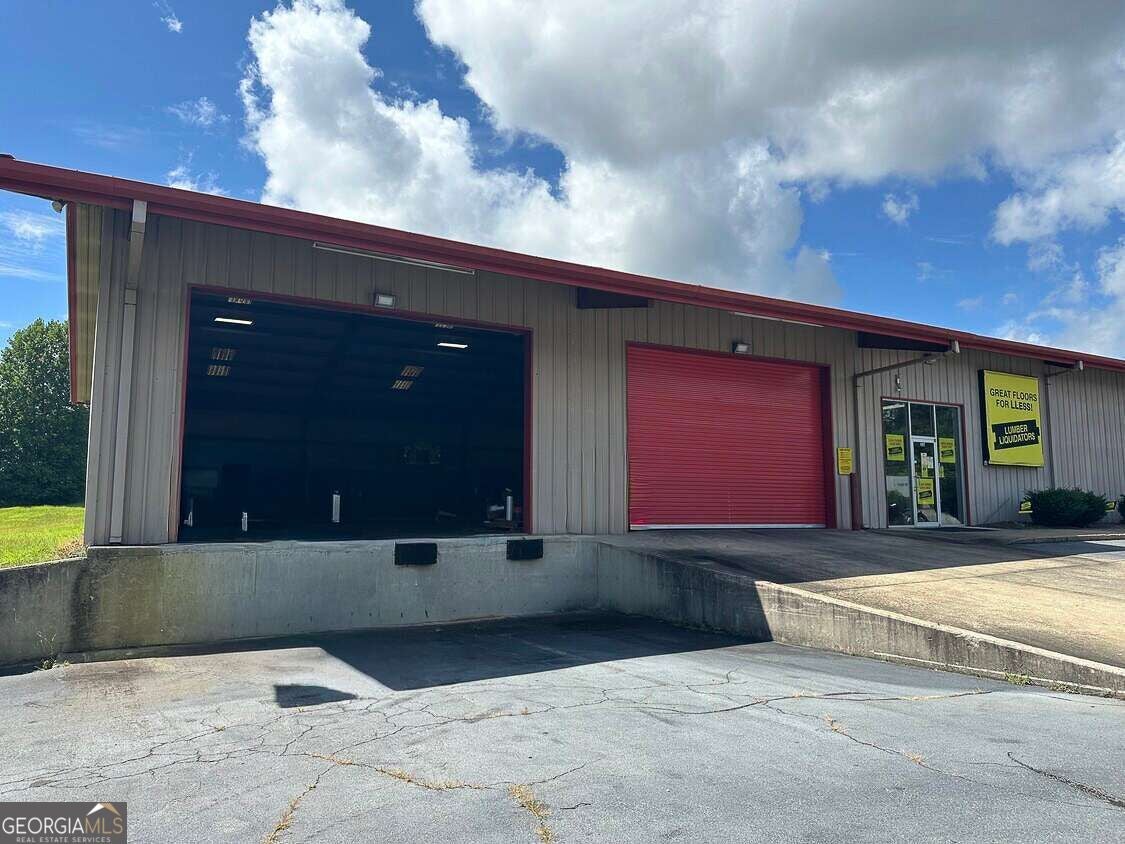 33 Amlajack BLVD