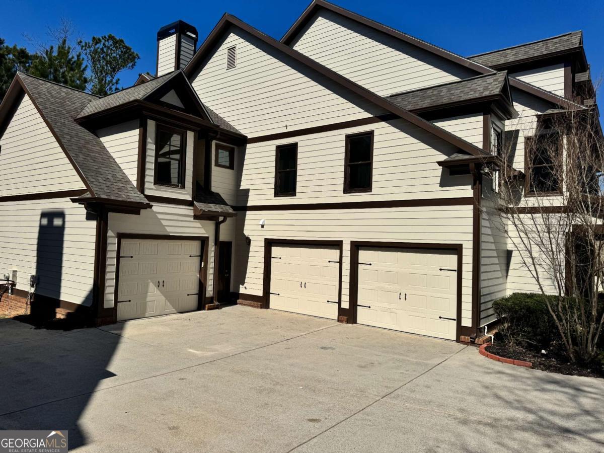 329 Rose Hall LN