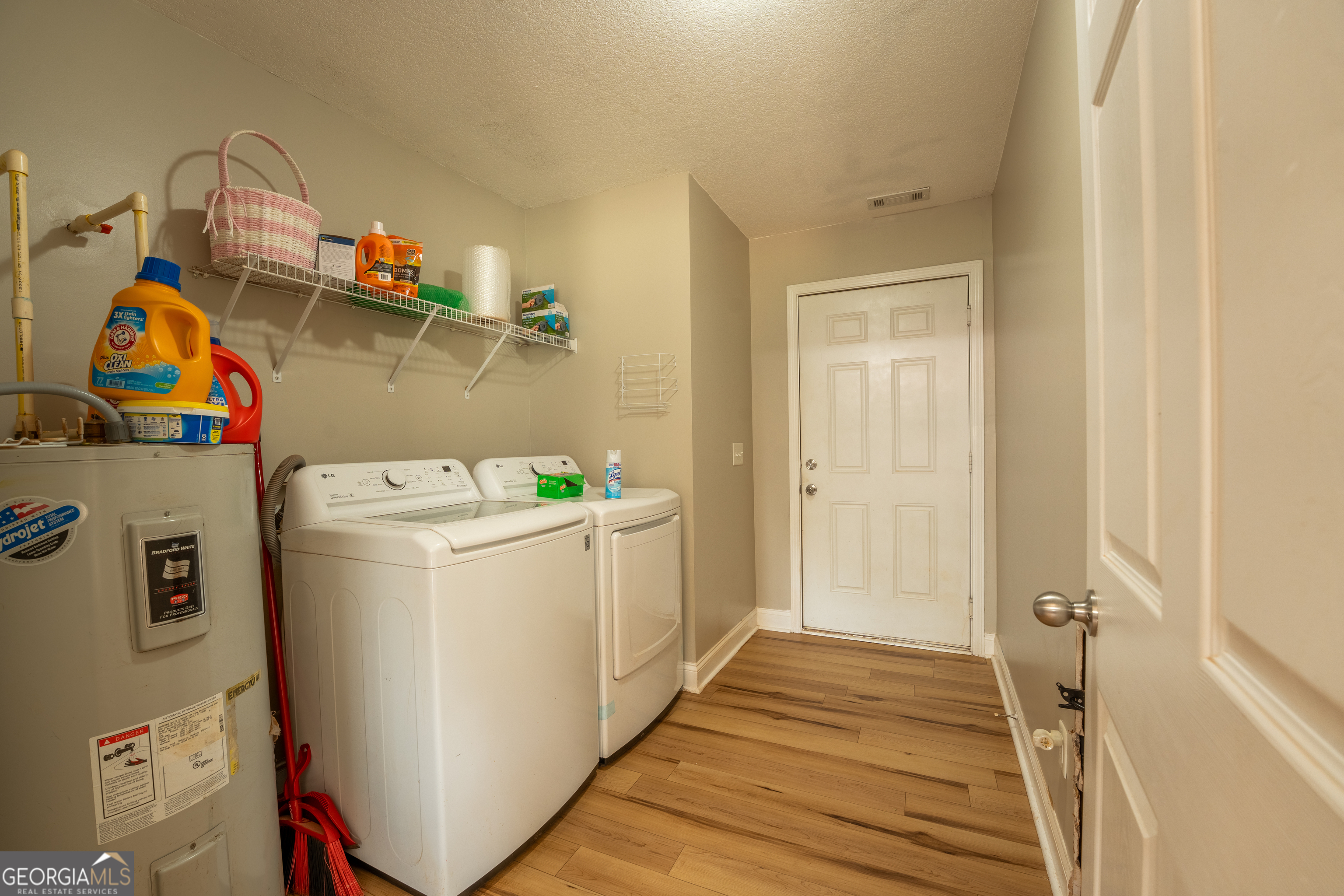 Mount Airy, Georgia 30563, United States, 3 Bedrooms Bedrooms, ,2 BathroomsBathrooms,Residential,Active,12717