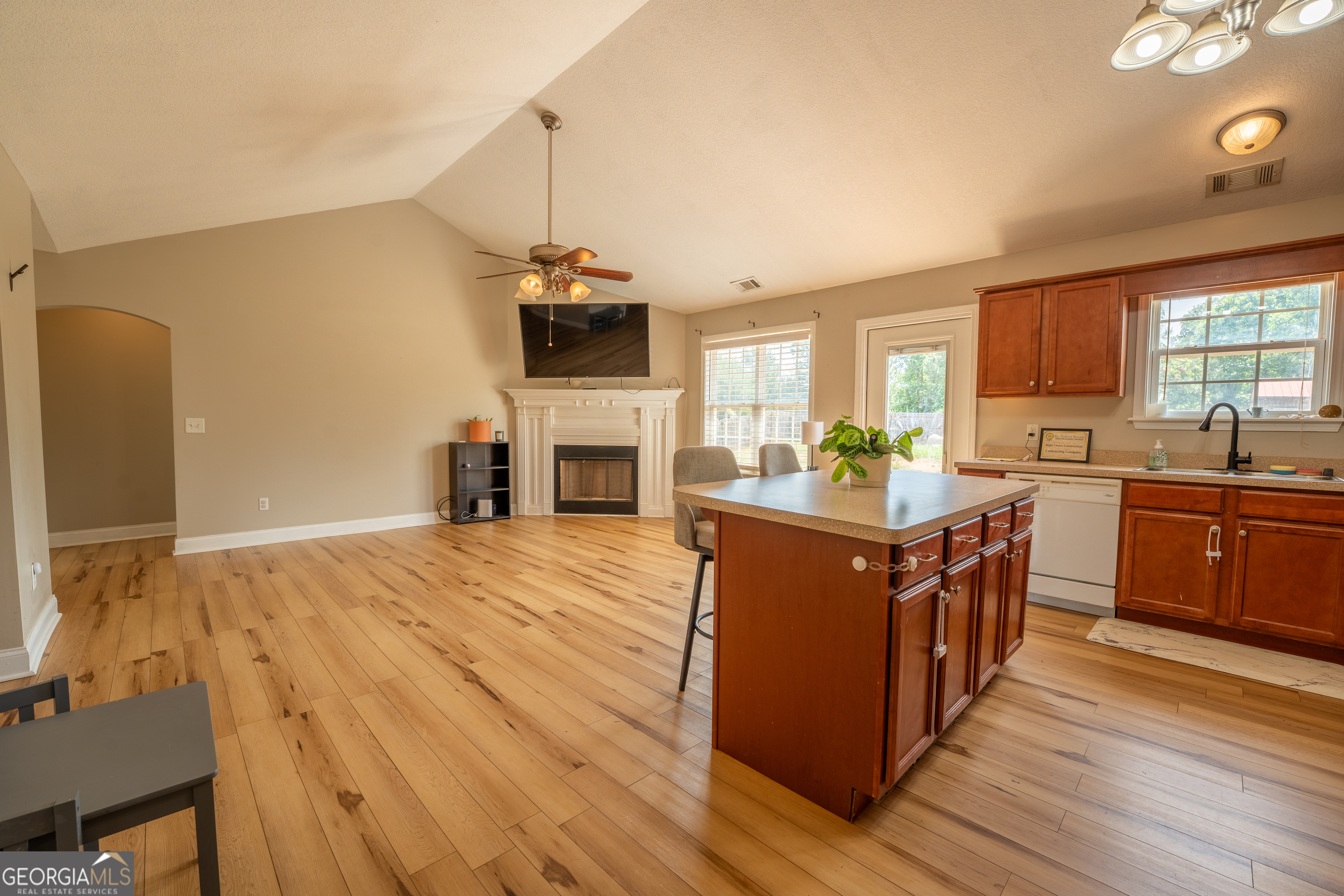 Mount Airy, Georgia 30563, United States, 3 Bedrooms Bedrooms, ,2 BathroomsBathrooms,Residential,Active,12717