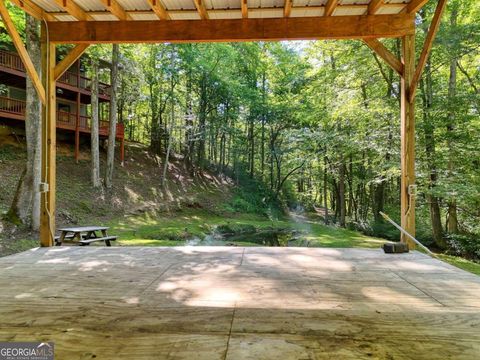 A home in Hiawassee