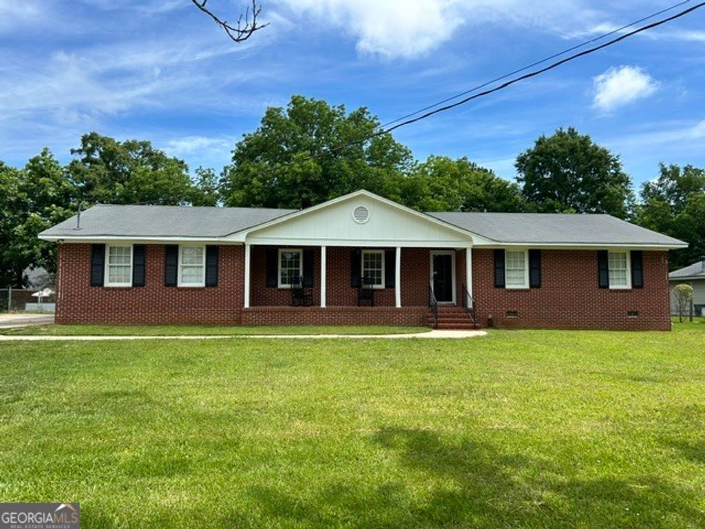 Photo of 109 Maddox Road, Griffin, GA 30224 (MLS # 10767600)