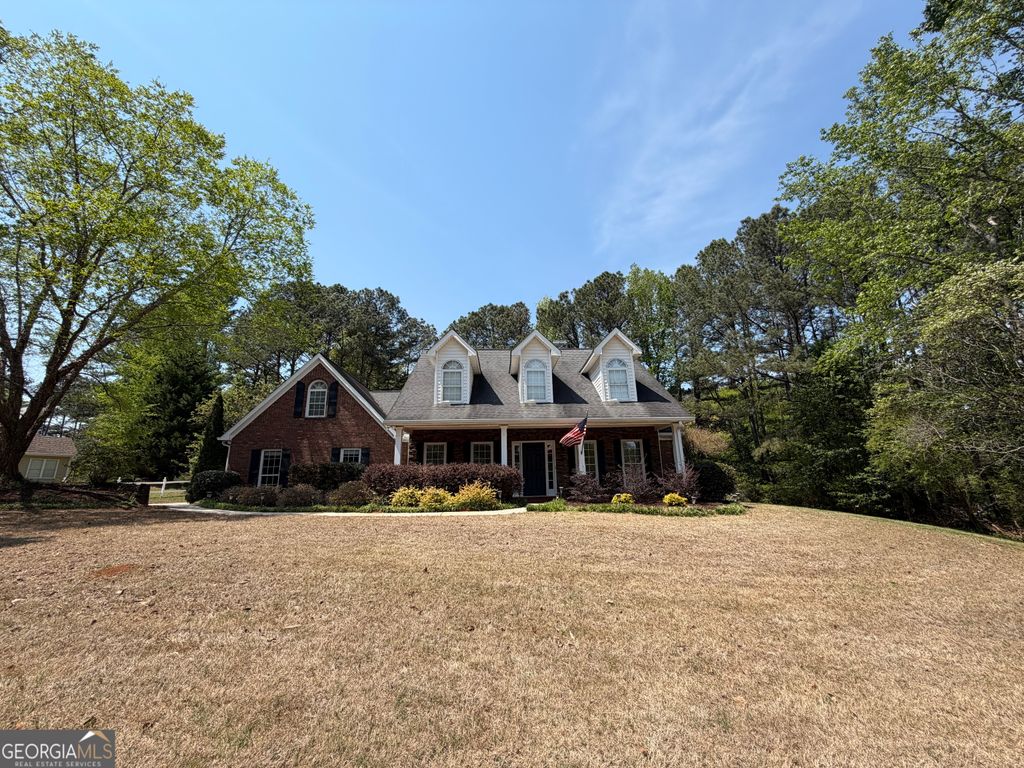 Photo of 15 Wellington Manor, Sharpsburg, GA 30277 (MLS # 10727960)