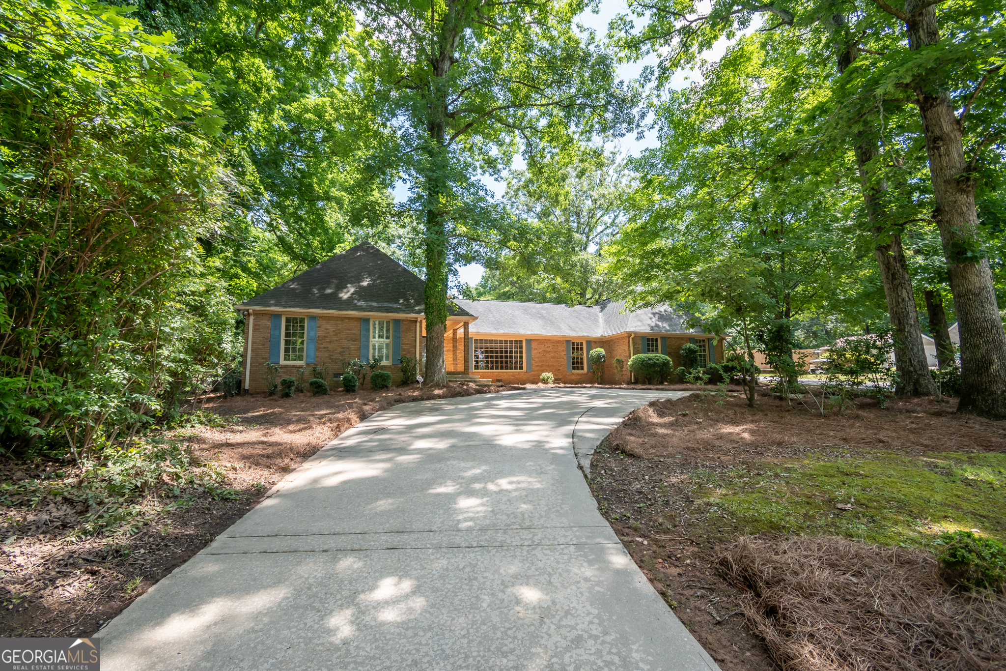 139 Lake Forest DR