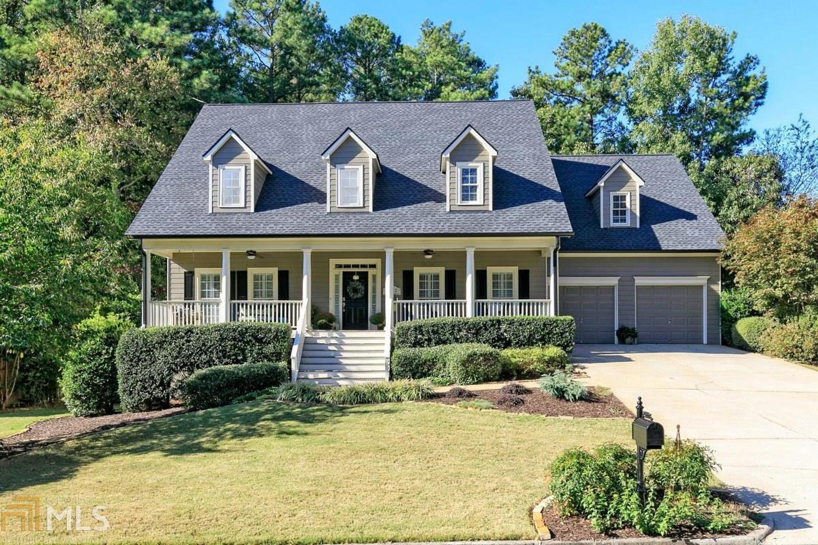 Walk to Kemp from this amazing 5 Bedroom, 4.5 Bath home in Swim/Tennis Community! This family home features - Entrance 2 story Foyer, Open to 12+ seating Dining, Chef Kitchen w/white cabinets, island w/prep sink, stainless appliances, breakfast bar & area, 2 story Family rm w/stone FP, Large Master on Main w/fully remodeled Master Bath & upgraded shelving! Mudroom w/lockers & oversized Laundry rm. Upper level 3 large Bedrooms & 2 full Baths, Computer room & Large Bonus/Media rm! Full Basement w/finished Office, Workout rm & Full Bath! Oversized Deck, Fenced in yard, New roof & gutters. New Interior & Exterior paint, Hardwoods & more!!!