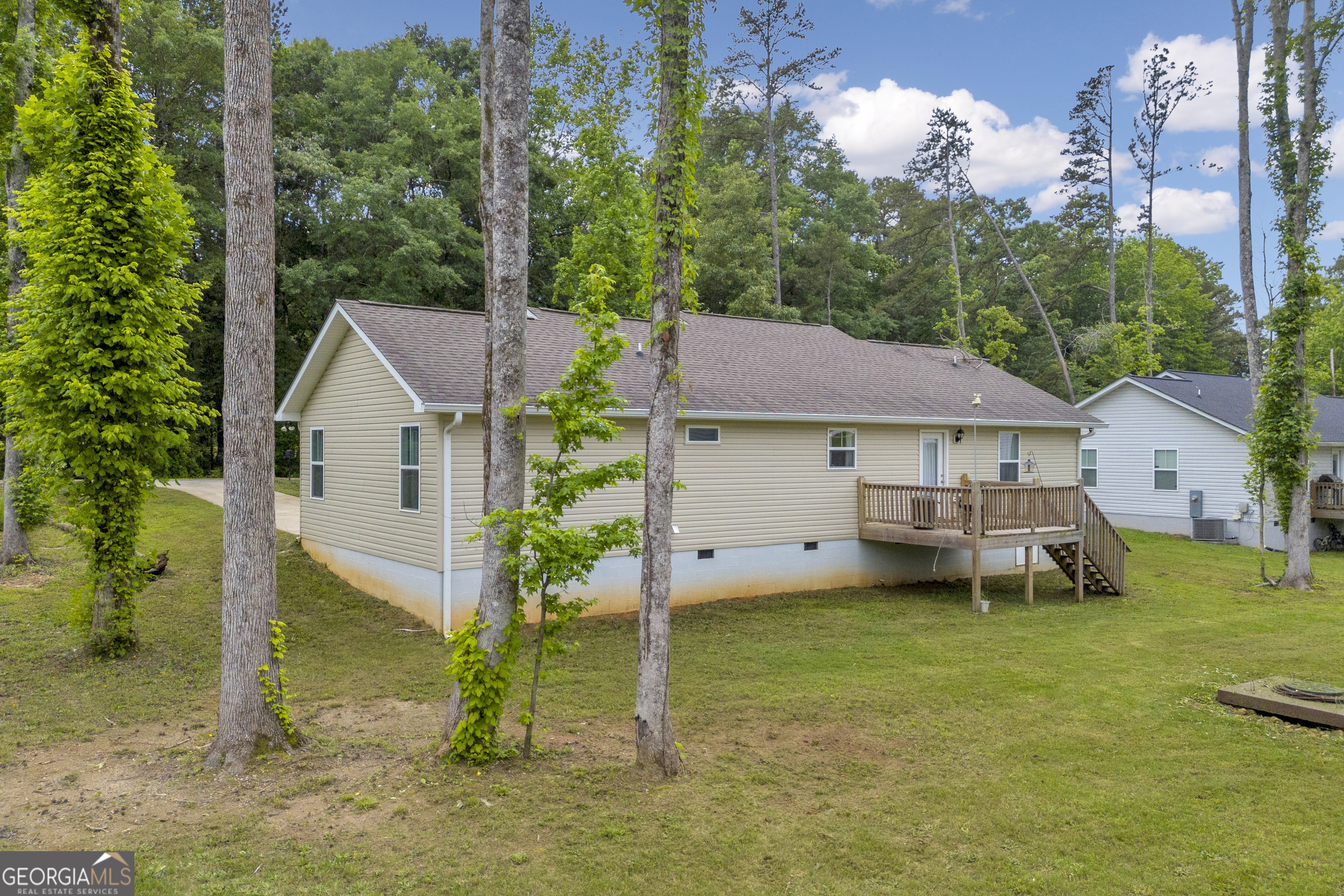 1861 Skyline DR