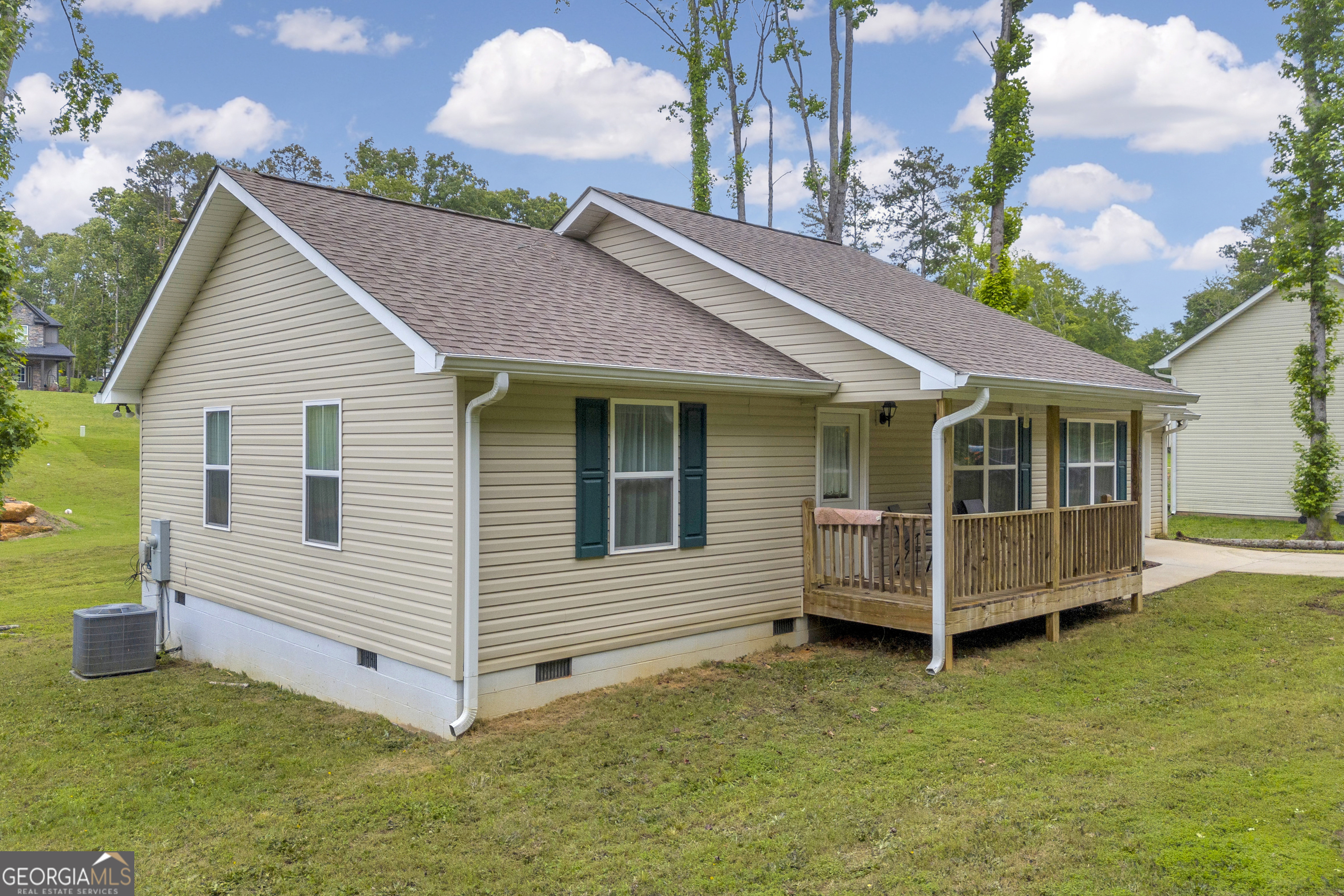 1861 Skyline DR