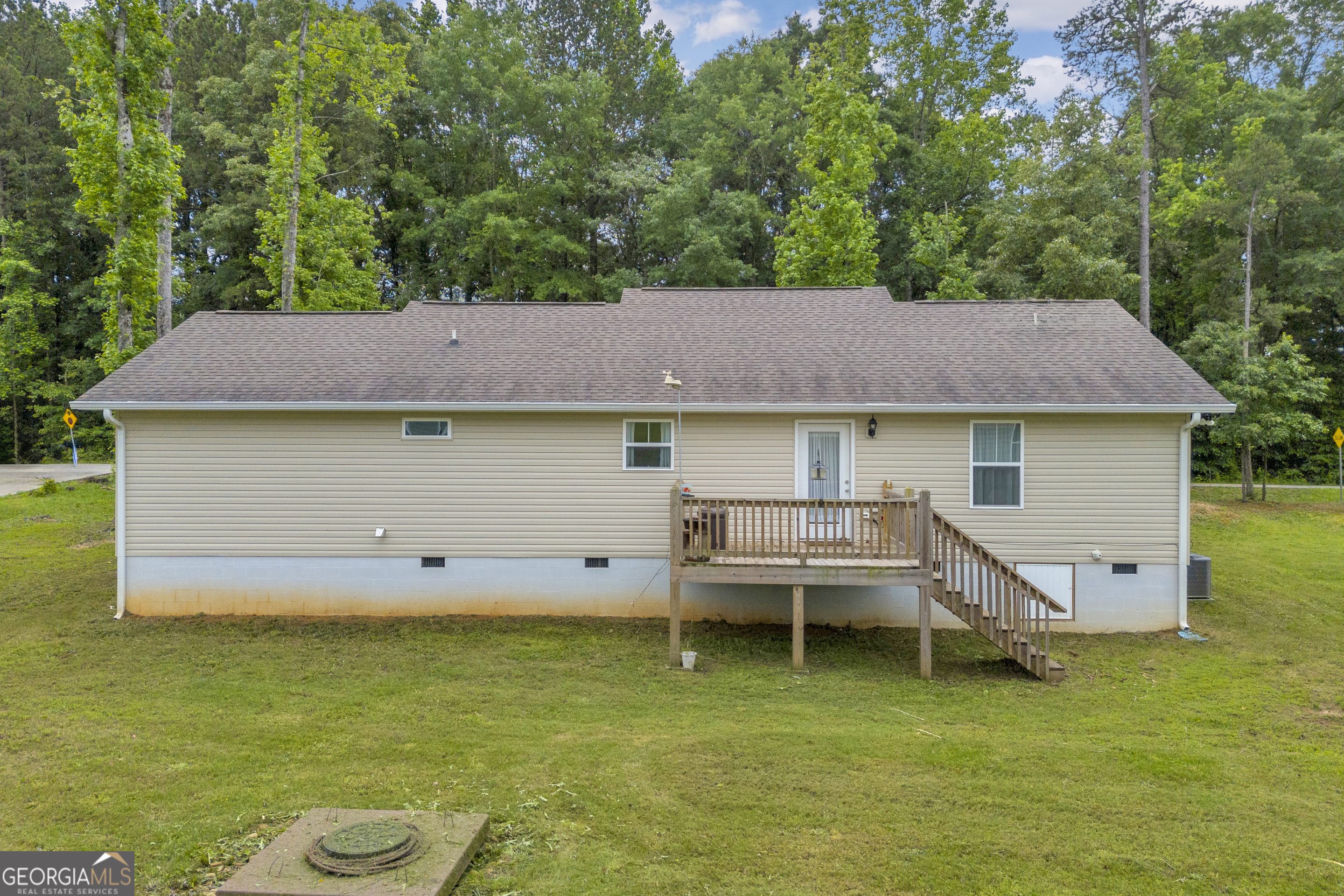 1861 Skyline DR