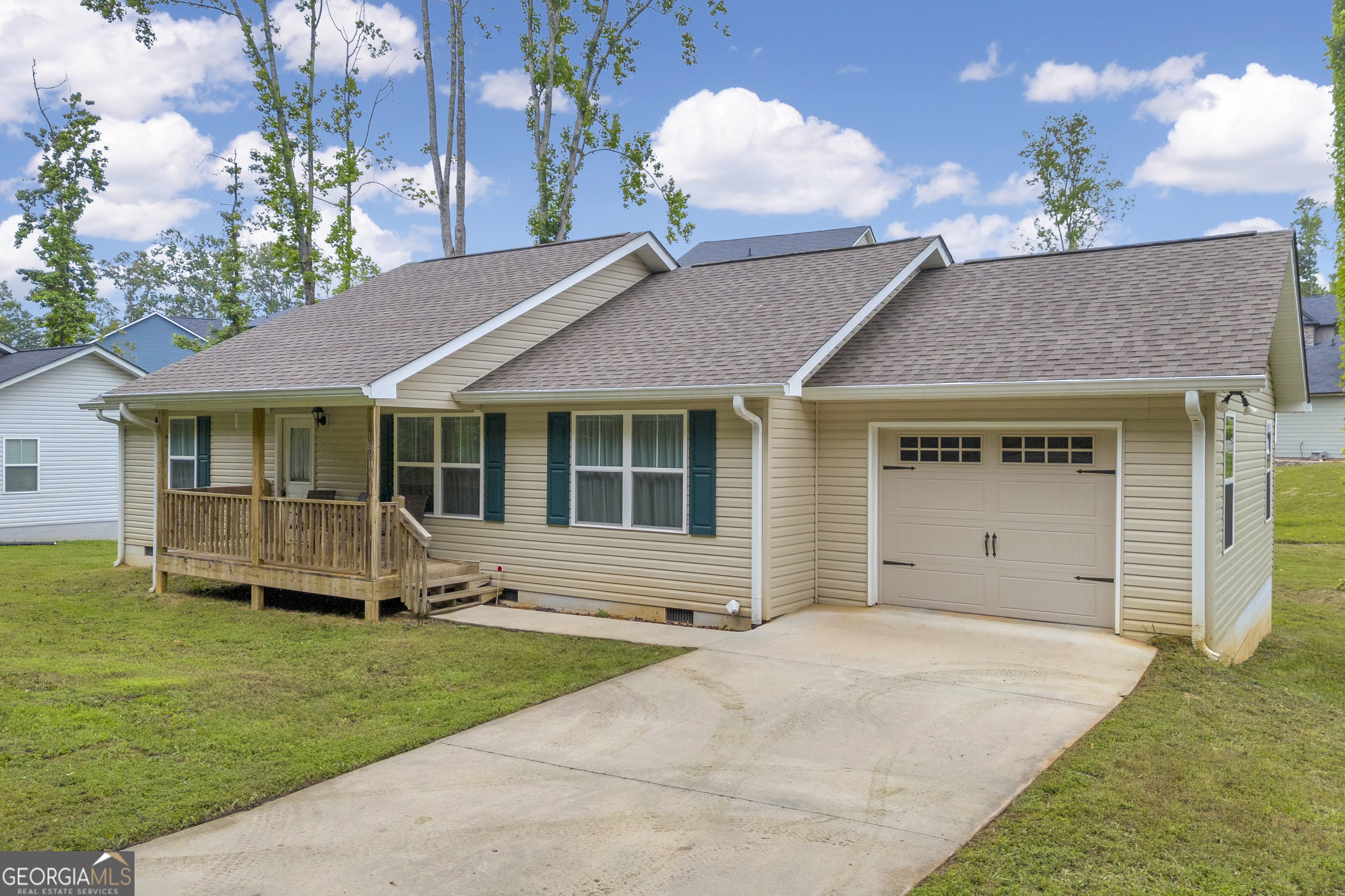 1861 Skyline DR