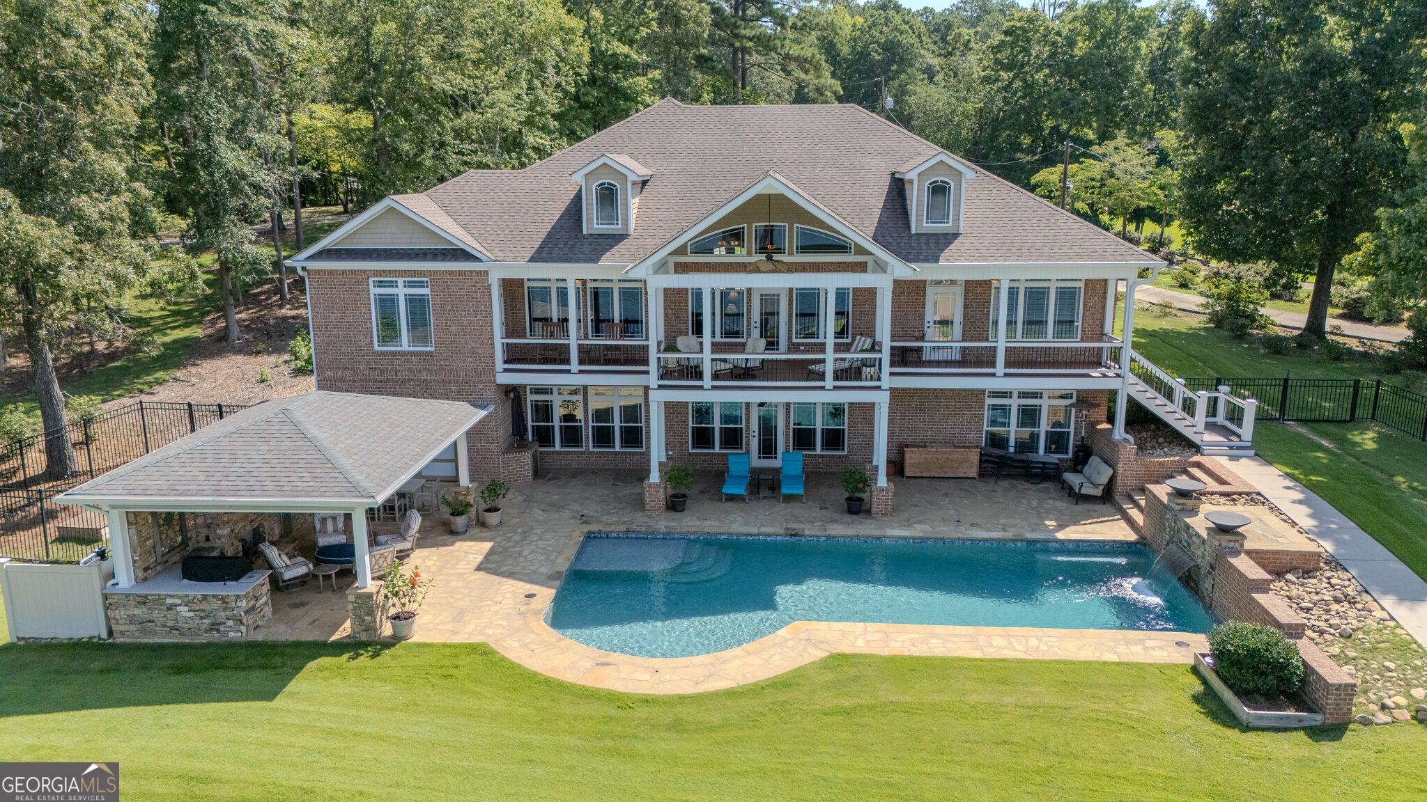 118A Stephanie LN NE