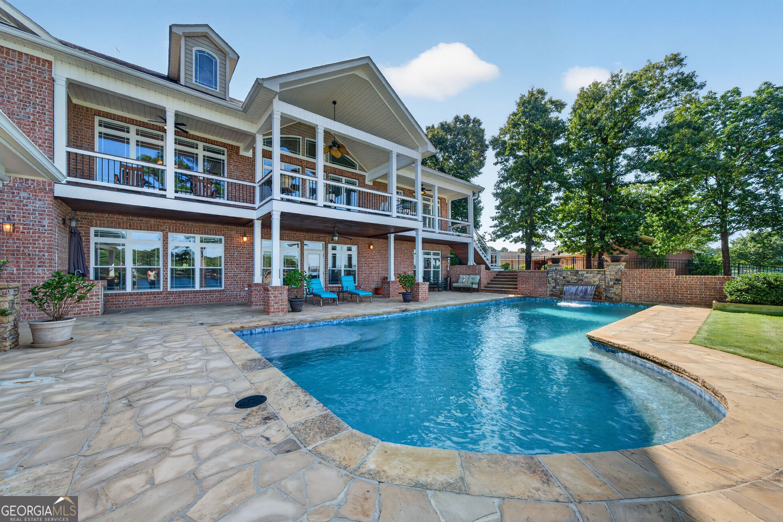 118A Stephanie LN NE