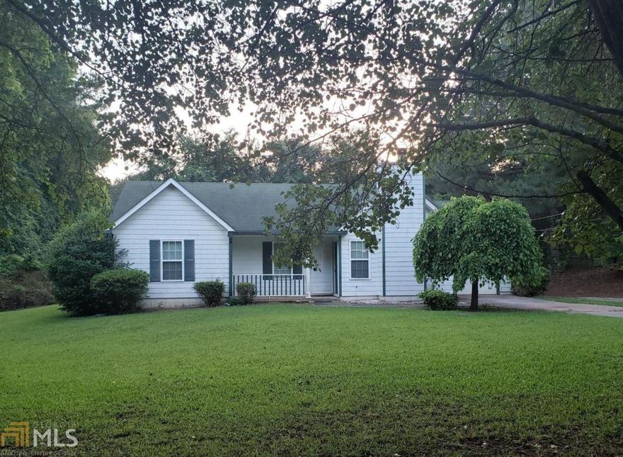 A MUST SEE! NEW APPLIANCES AND SOME NEW FLOORING. ALL IT NEEDS IS YOUR PERSONAL TOUCH! Homes has had exterior renovation in recent years with new siding, paint, windows and roof! Lots of Parking!!! Located only 5 min from schools, grocery and restaurants. Easy access to I675, I20, I285, Mcdonough, Eagles Landing, Conyers, Ellenwood and Lithonia. This home is situated 20 min from downtown and 25 min form the busiest airport in the world...ATLANTA HARTSFIELD INTERNATIONAL! Do not let this opportunity pass you by!