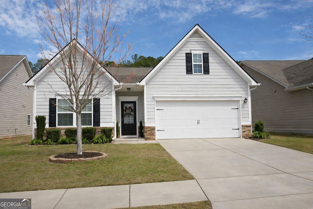 Photo of 104 Thomaston Street, Newnan, GA 30263 (MLS # 10717161)