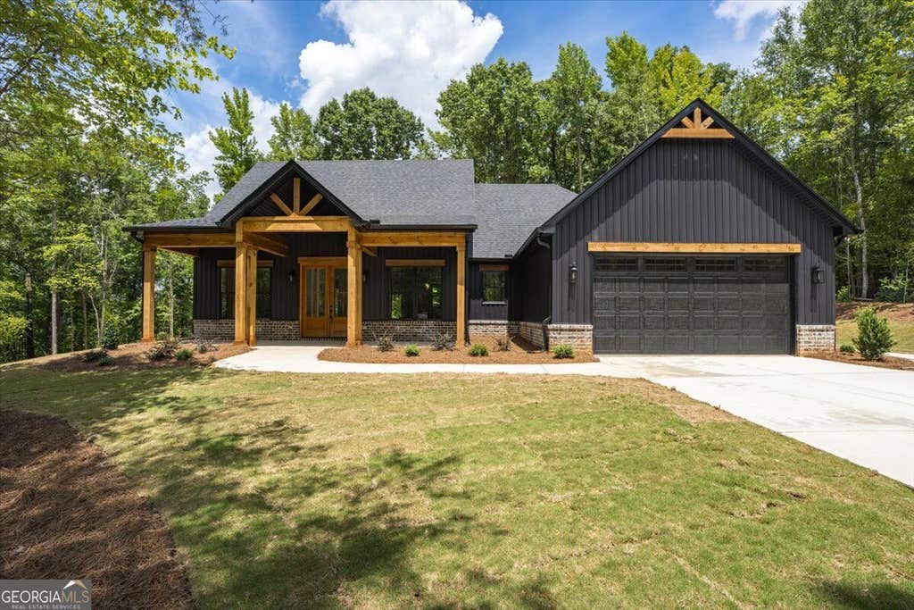 Photo of 1273 English Road, Forsyth, GA 31029 (MLS # 10822136)