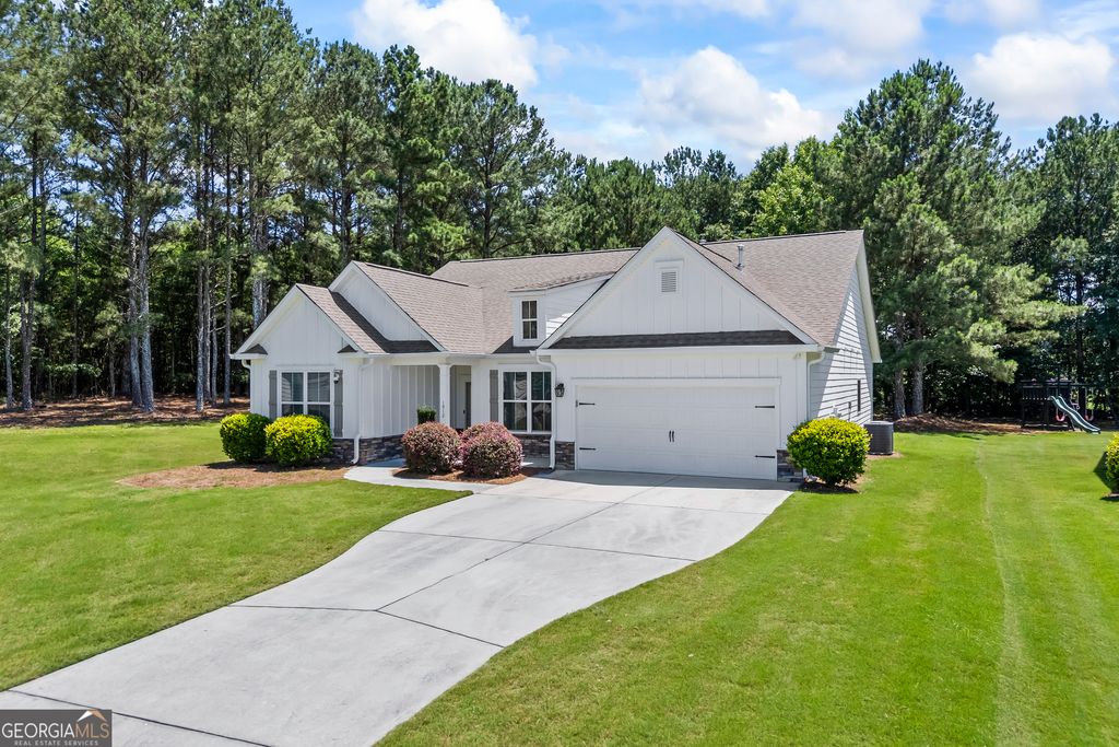 Photo of 1912 Hymer Court, Monroe, GA 30656 (MLS # 10786194)