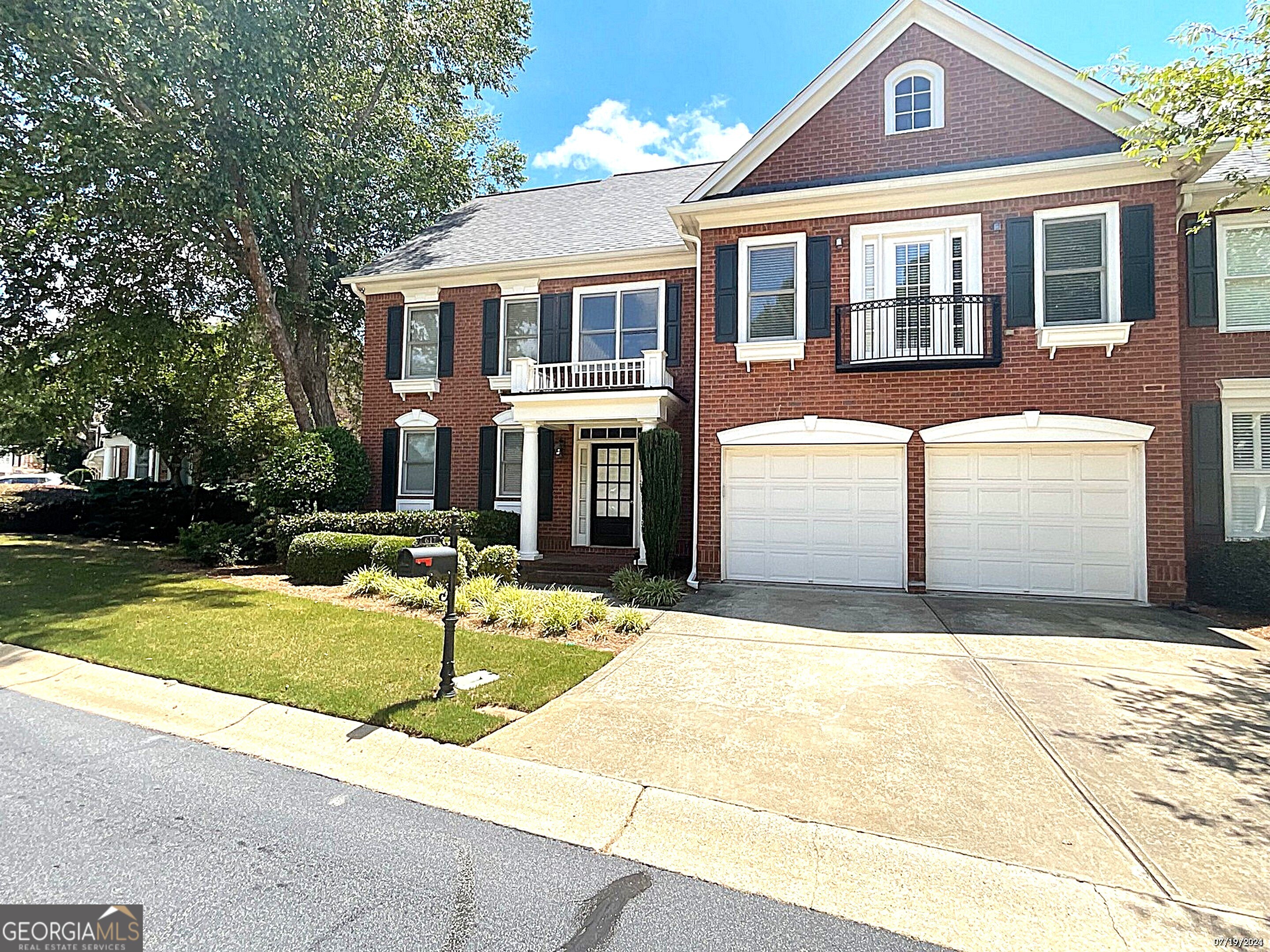 617 Vinings Estates DR SE