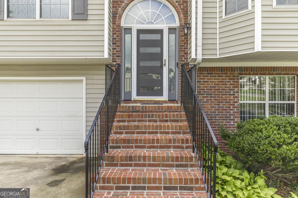 2757 Luke DR