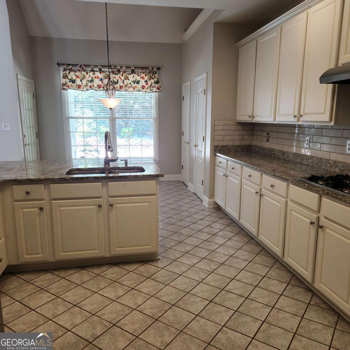 5035 Harbor Ridge DR