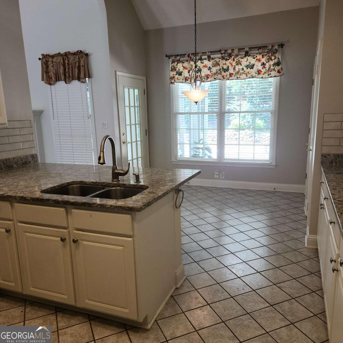 5035 Harbor Ridge DR