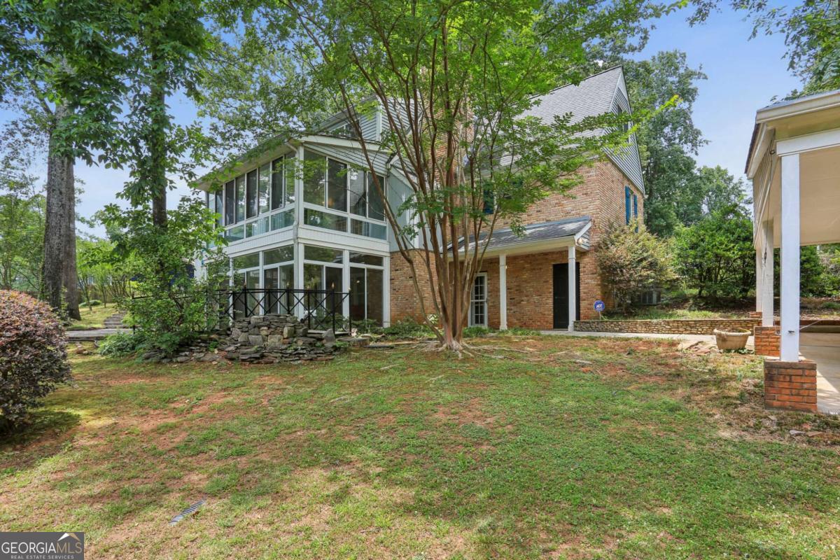 5622 Williamsburg DR