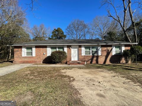 Photo of 2403 N Groveland Circle, Macon, GA 31206 (MLS # 10691199)