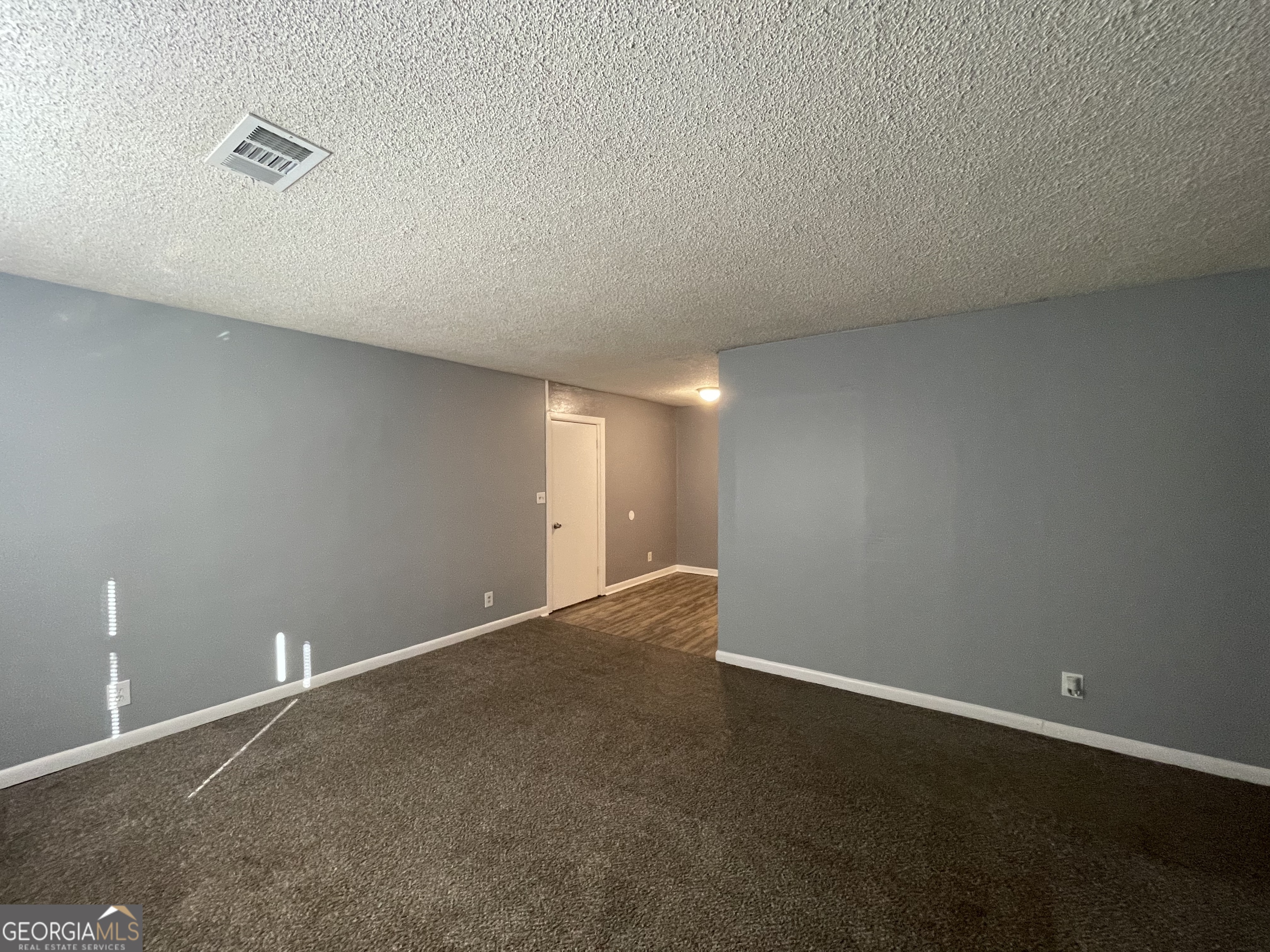 2403 N Groveland CIR