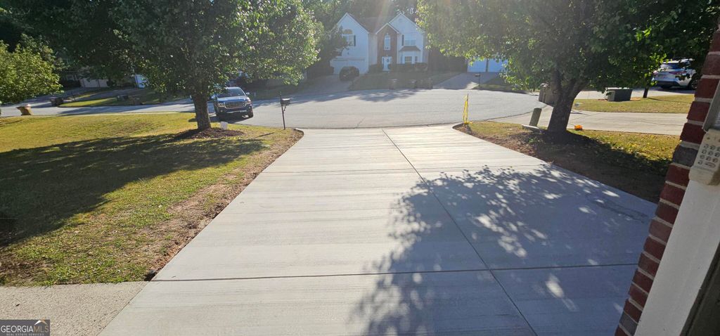 Photo of 420 Blackwood Lane, Suwanee, GA 30024 (MLS # 10736264)