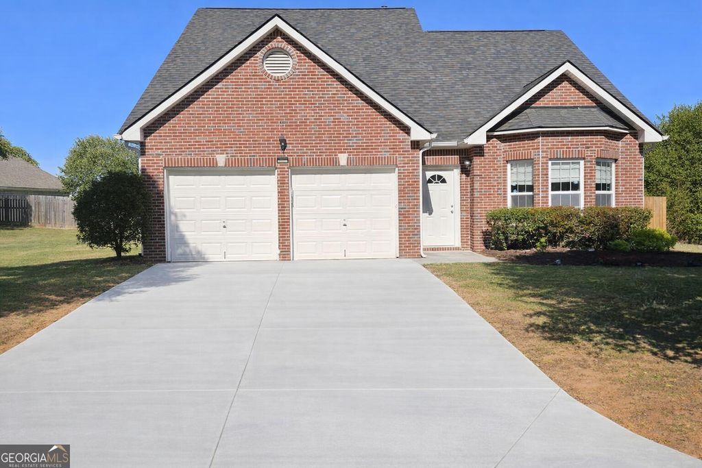 Photo of 420 Blackwood Lane, Suwanee, GA 30024 (MLS # 10736264)