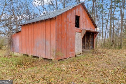 A home in Toccoa