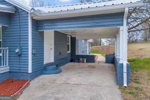 A home in Toccoa