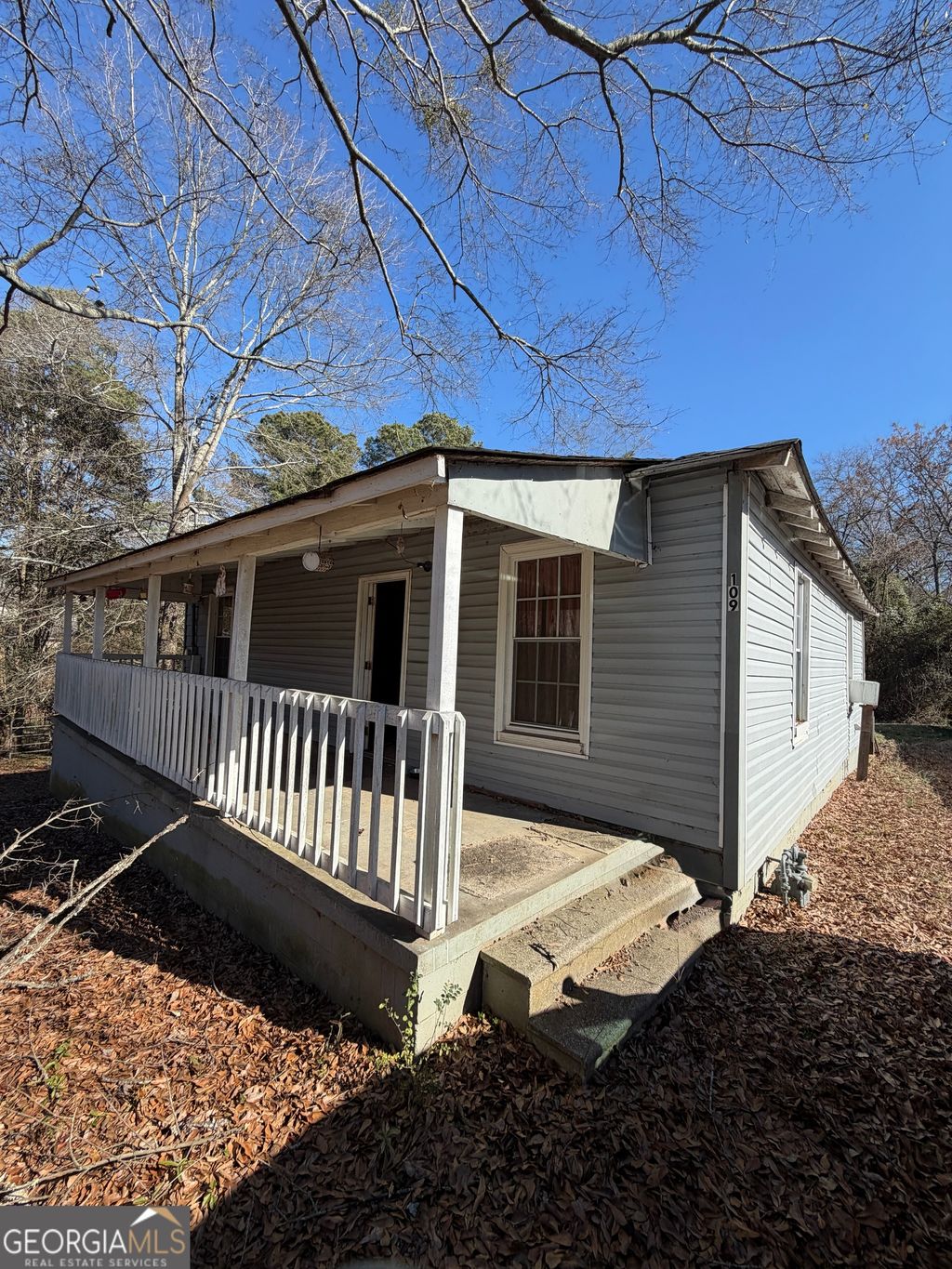 Photo of 109 Barnesville Avenue, Barnesville, GA 30204 (MLS # 10673224)