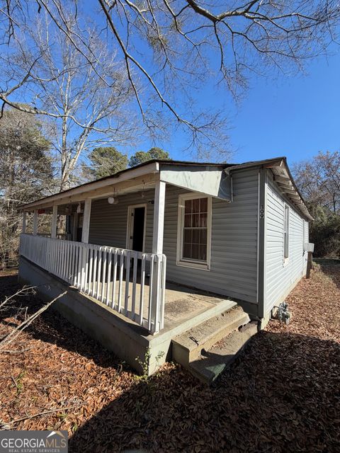 Photo of 109 Barnesville Avenue, Barnesville, GA 30204 (MLS # 10673224)