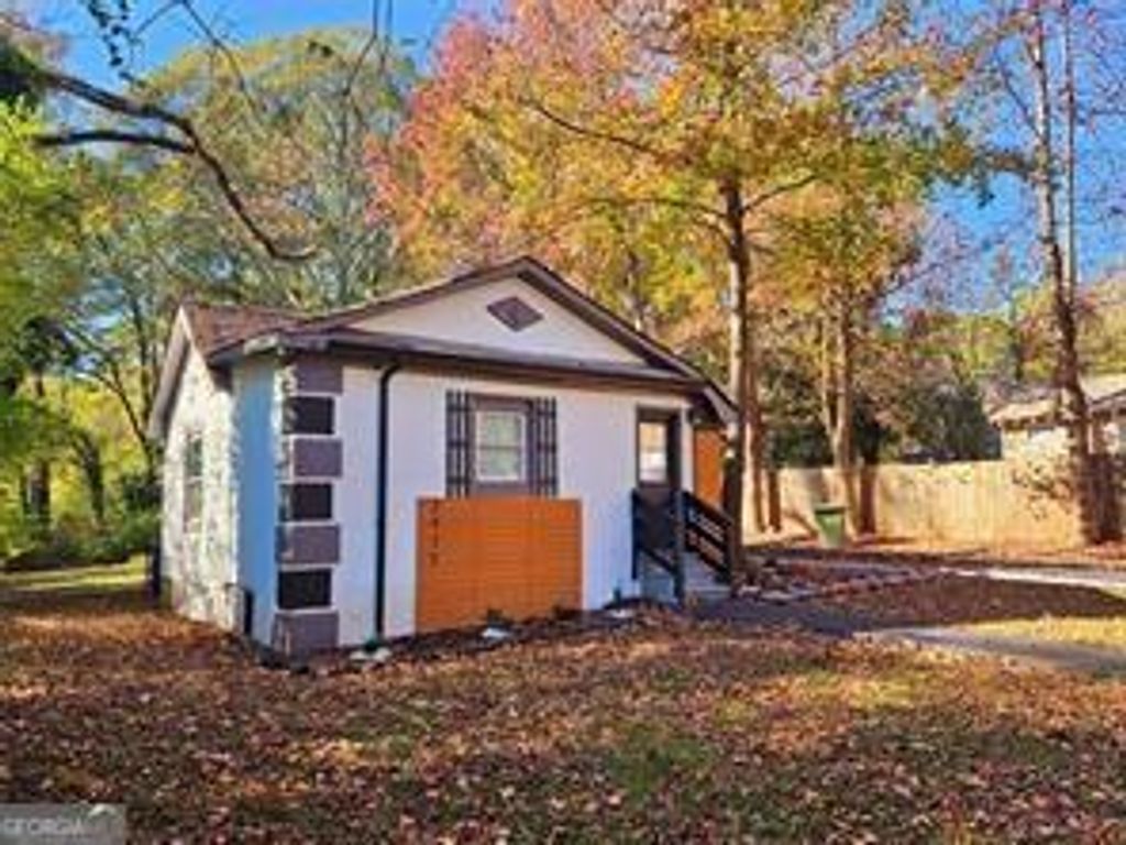 Photo of 2977 5th Street SW, Atlanta, GA 30315 (MLS # 10654501)