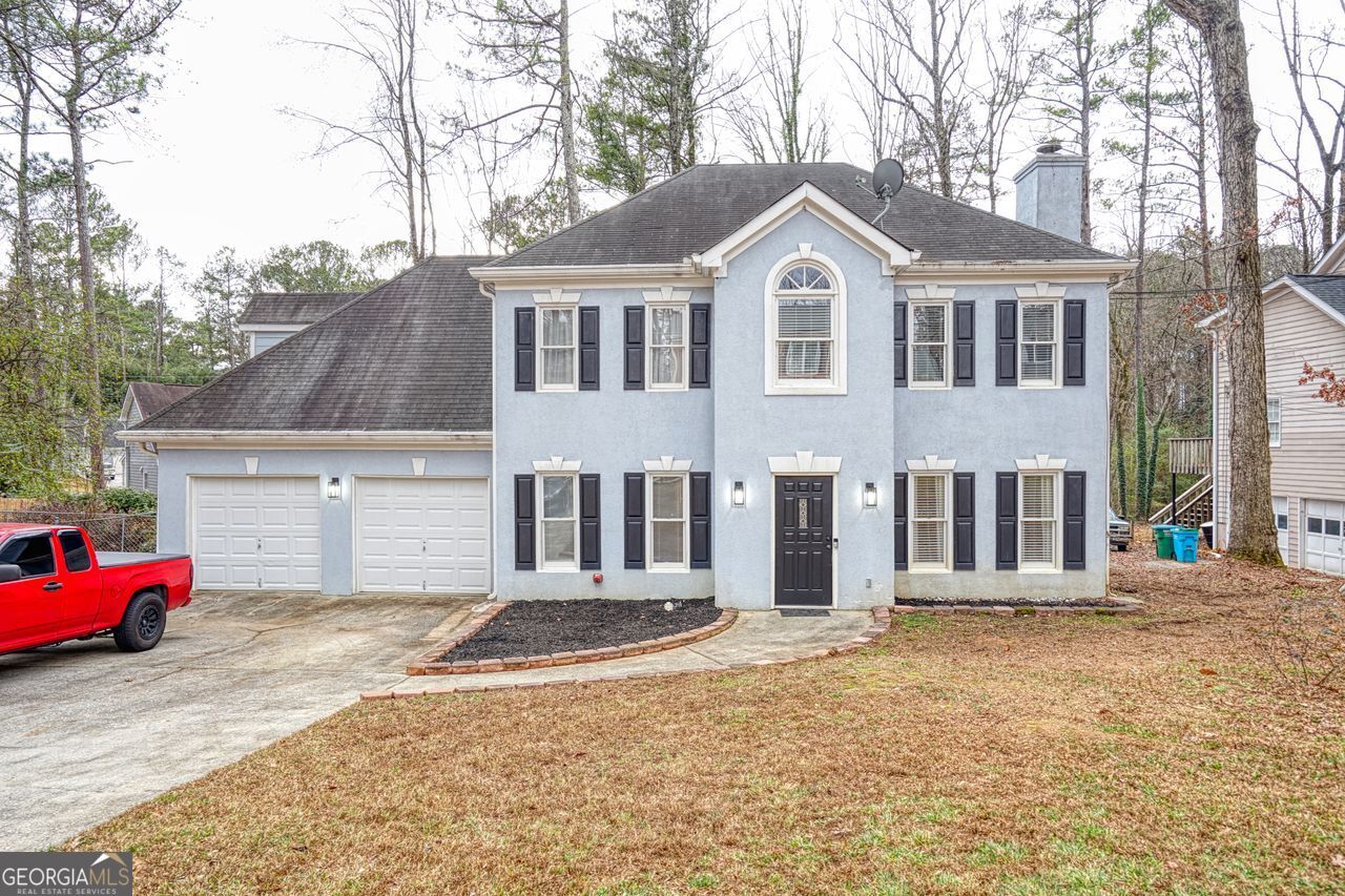 Beautiful traditional home in the hart of Snellville. All the space you need and great location don't miss out. Complete with private back yard, sunroom, back deck, bedroom on the main, oversized master with en-suite. The bonus room is perfect for an office space of in home gym. This home is perfect for a family looking for more space, in a great school district. Priced to sell! No HOA