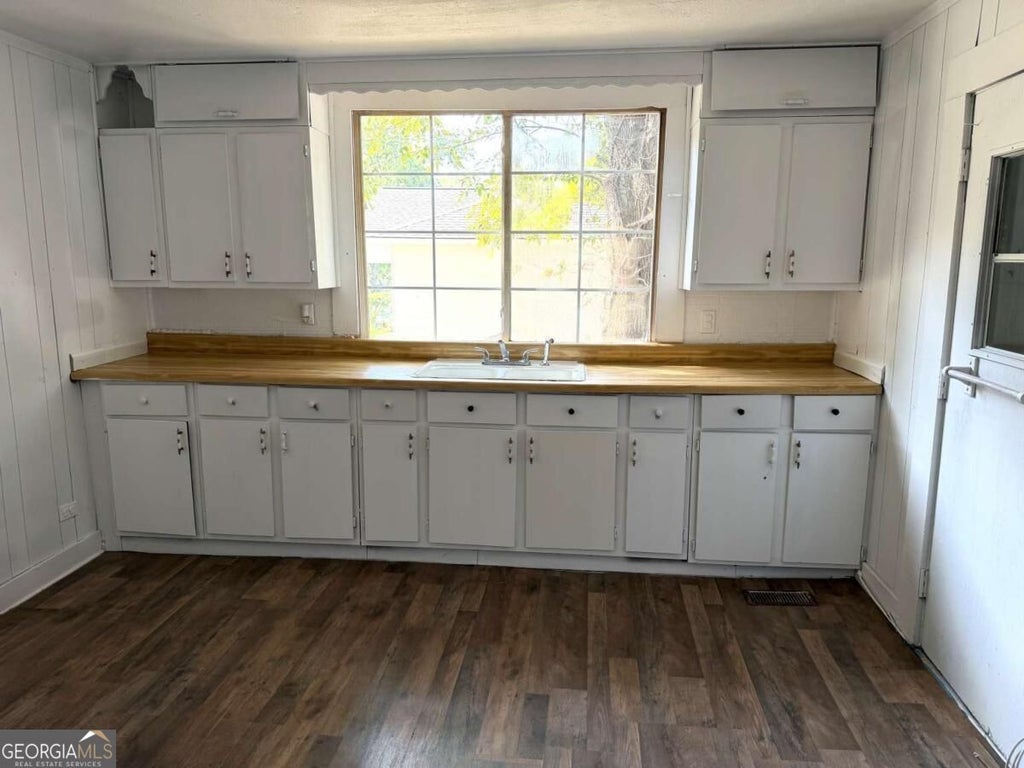 Photo of 12 Williamson Street SW, Rome, GA 30165 (MLS # 10848086)