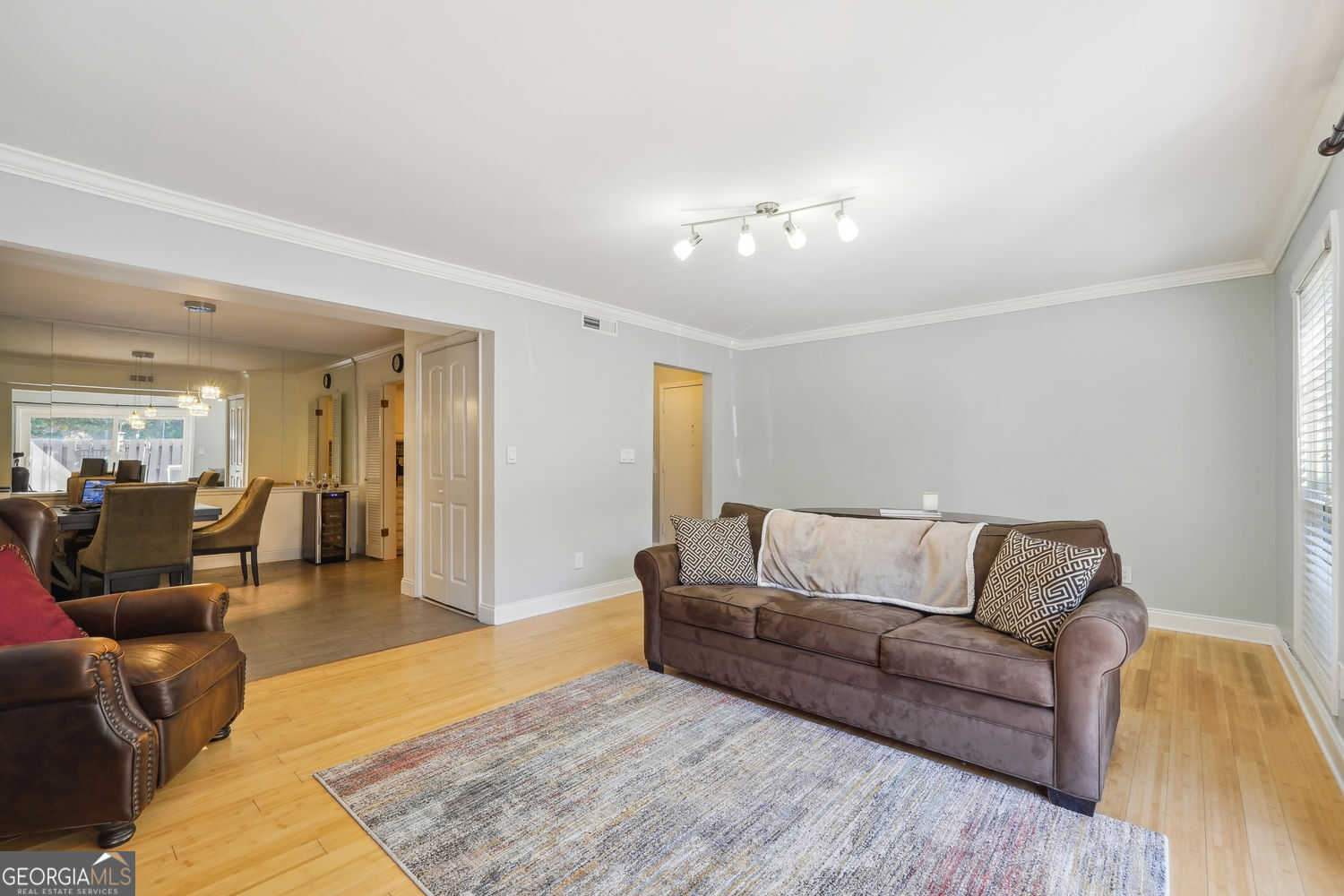 6851 Roswell RD F-1