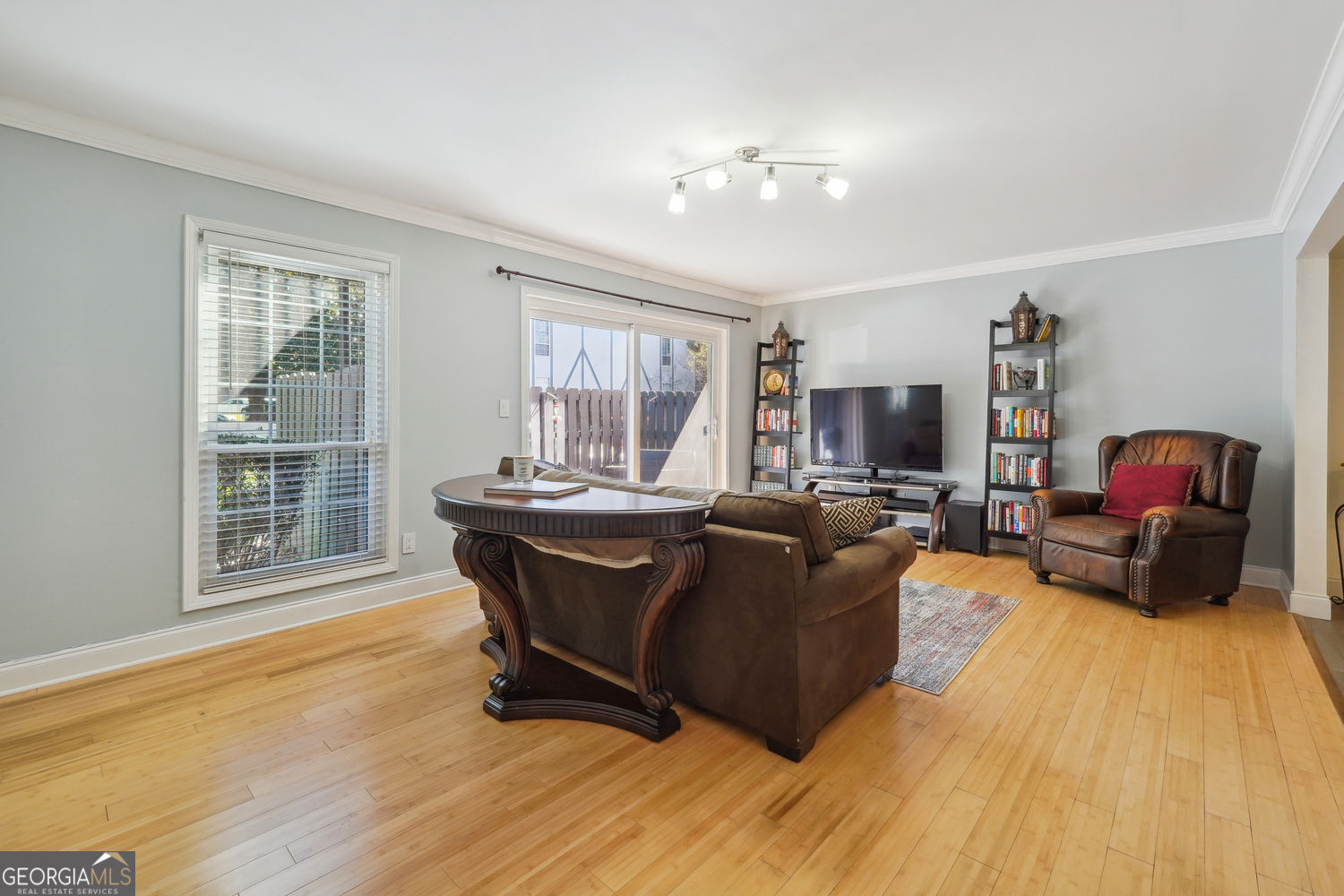 6851 Roswell RD F-1