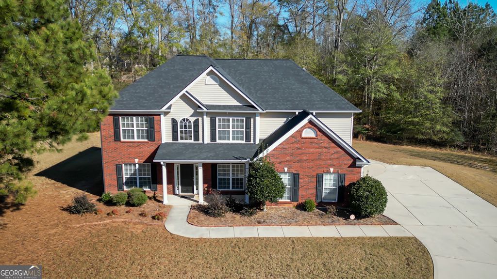 Photo of 30 Barbara Court, Fayetteville, GA 30215 (MLS # 10657974)