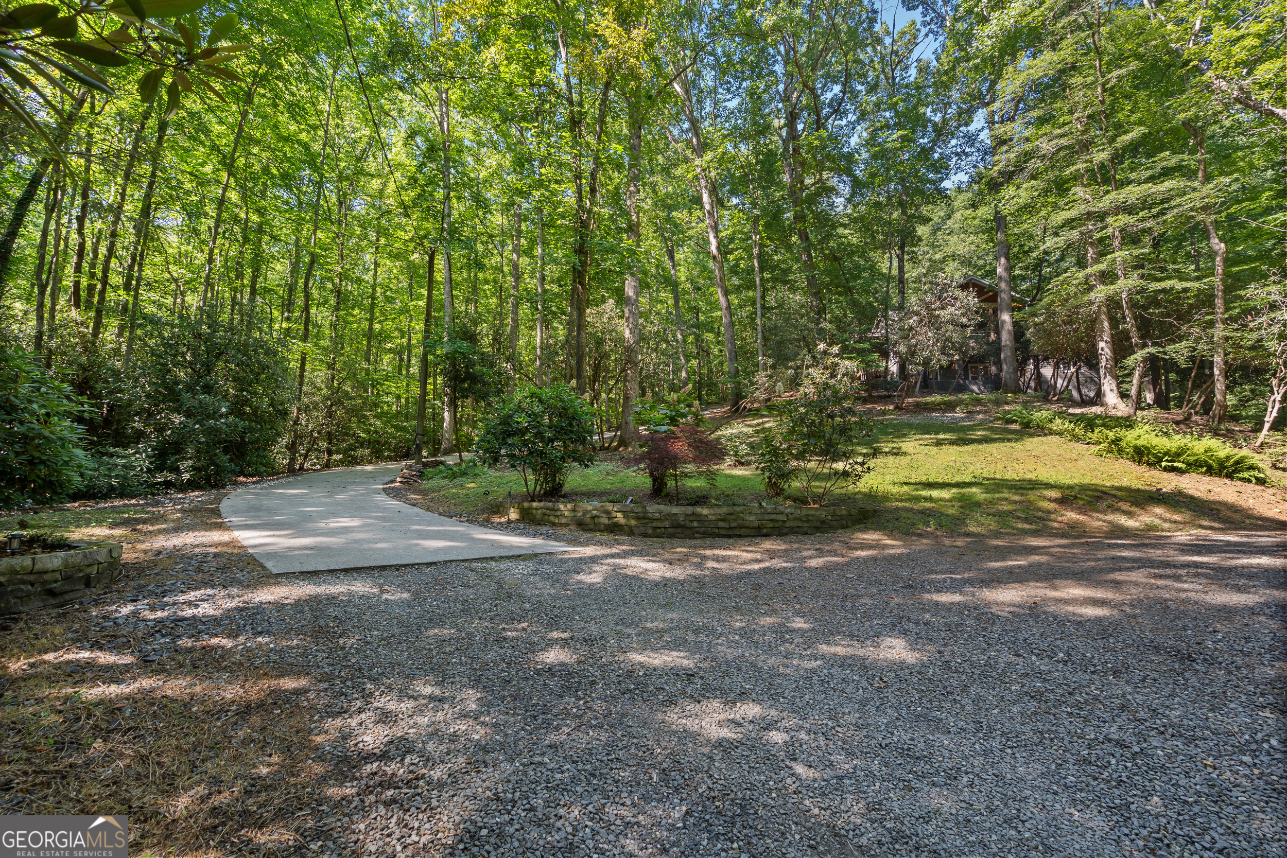 112 Springhill LN