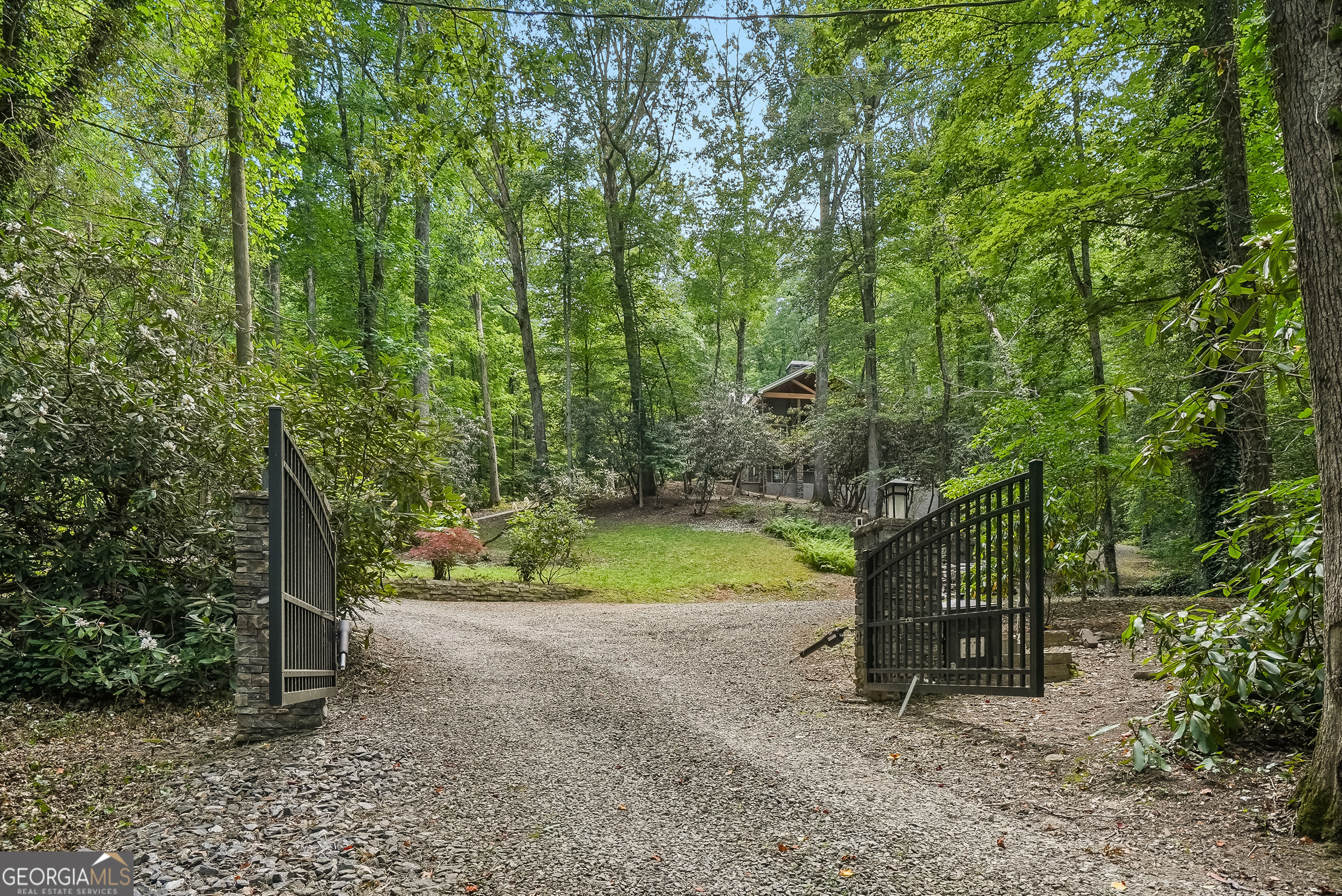 112 Springhill LN