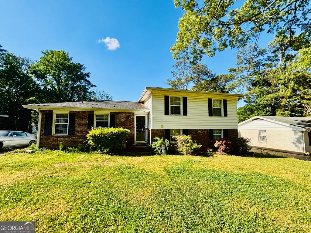 Photo of 31 McFerrin Circle, Riverdale, GA 30274 (MLS # 10736186)