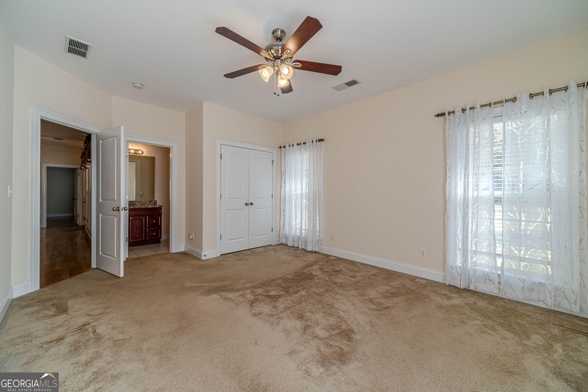 Huntington Cove - Residential