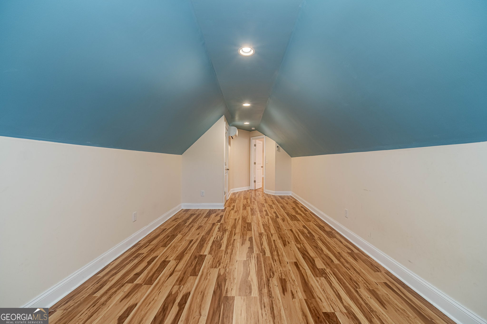 Huntington Cove - Residential