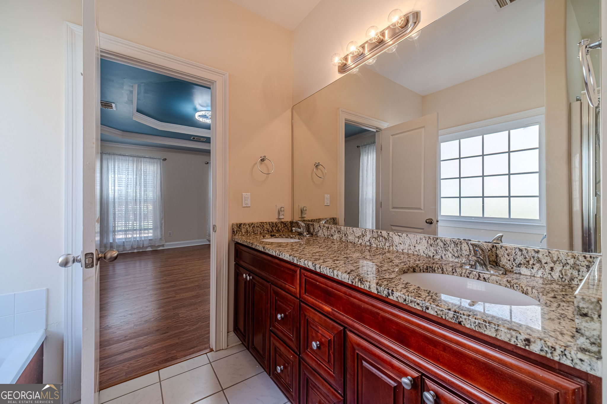 Huntington Cove - Residential