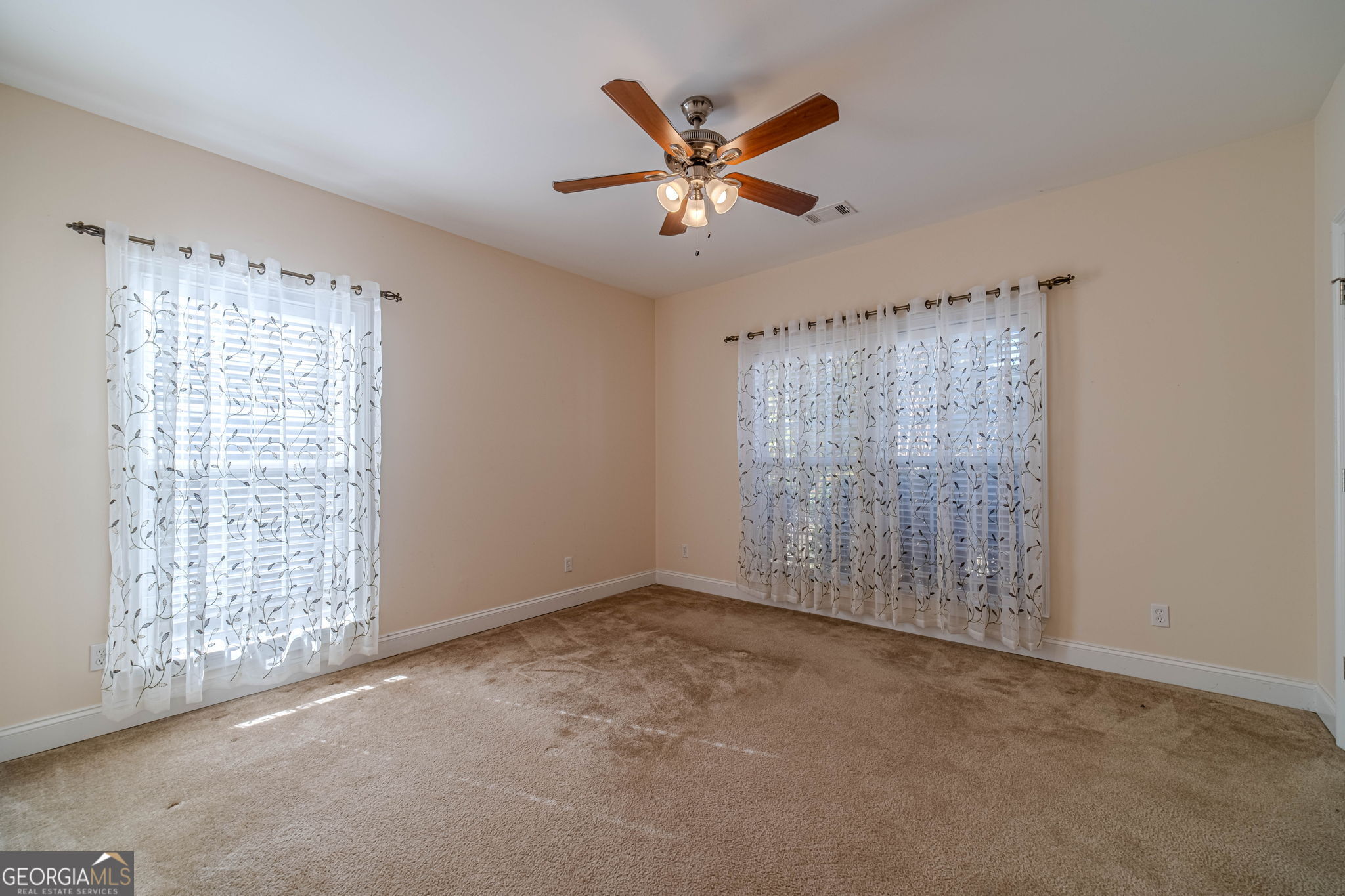 Huntington Cove - Residential