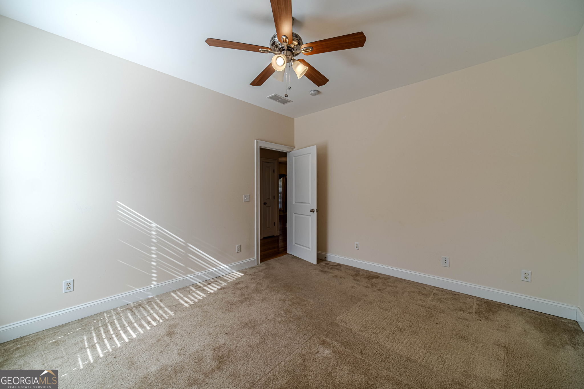 Huntington Cove - Residential