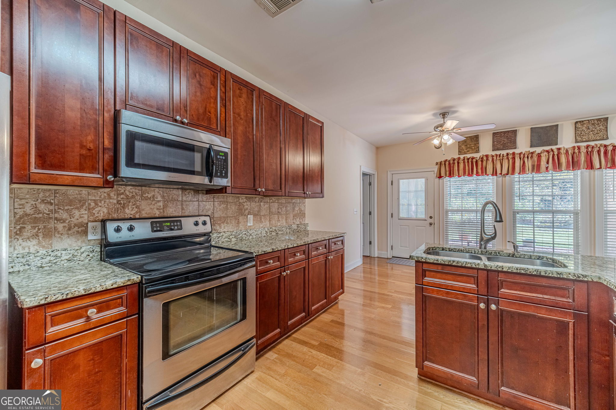 Huntington Cove - Residential