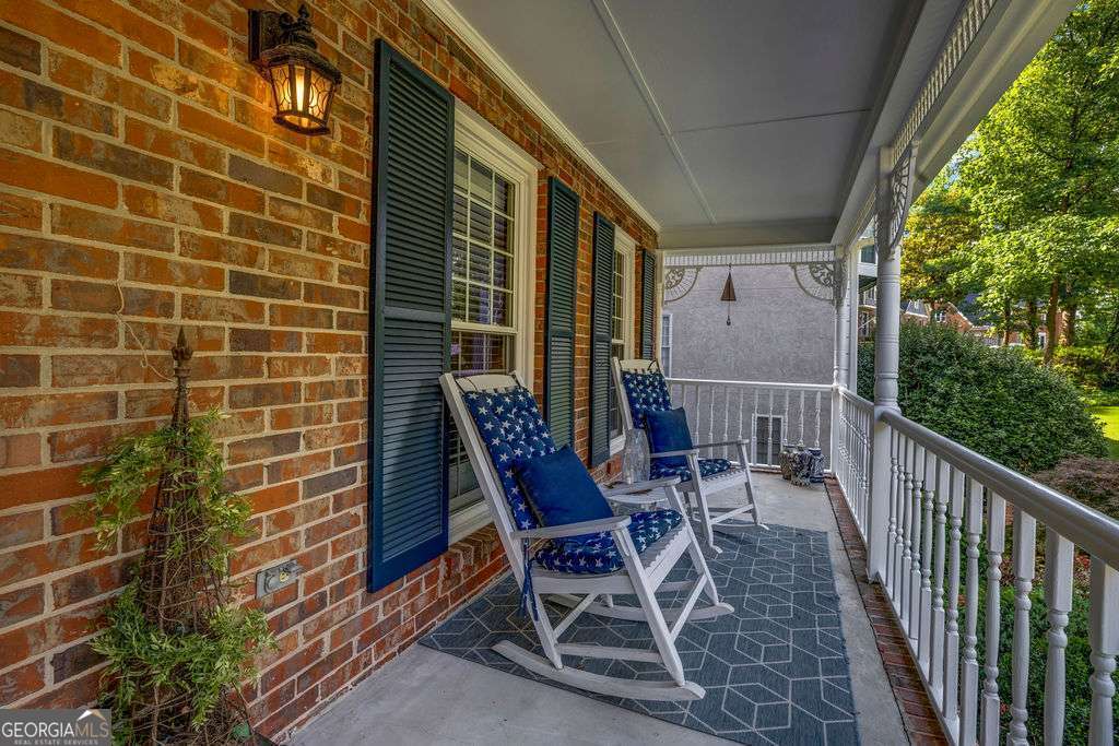 441 Belgrave LN