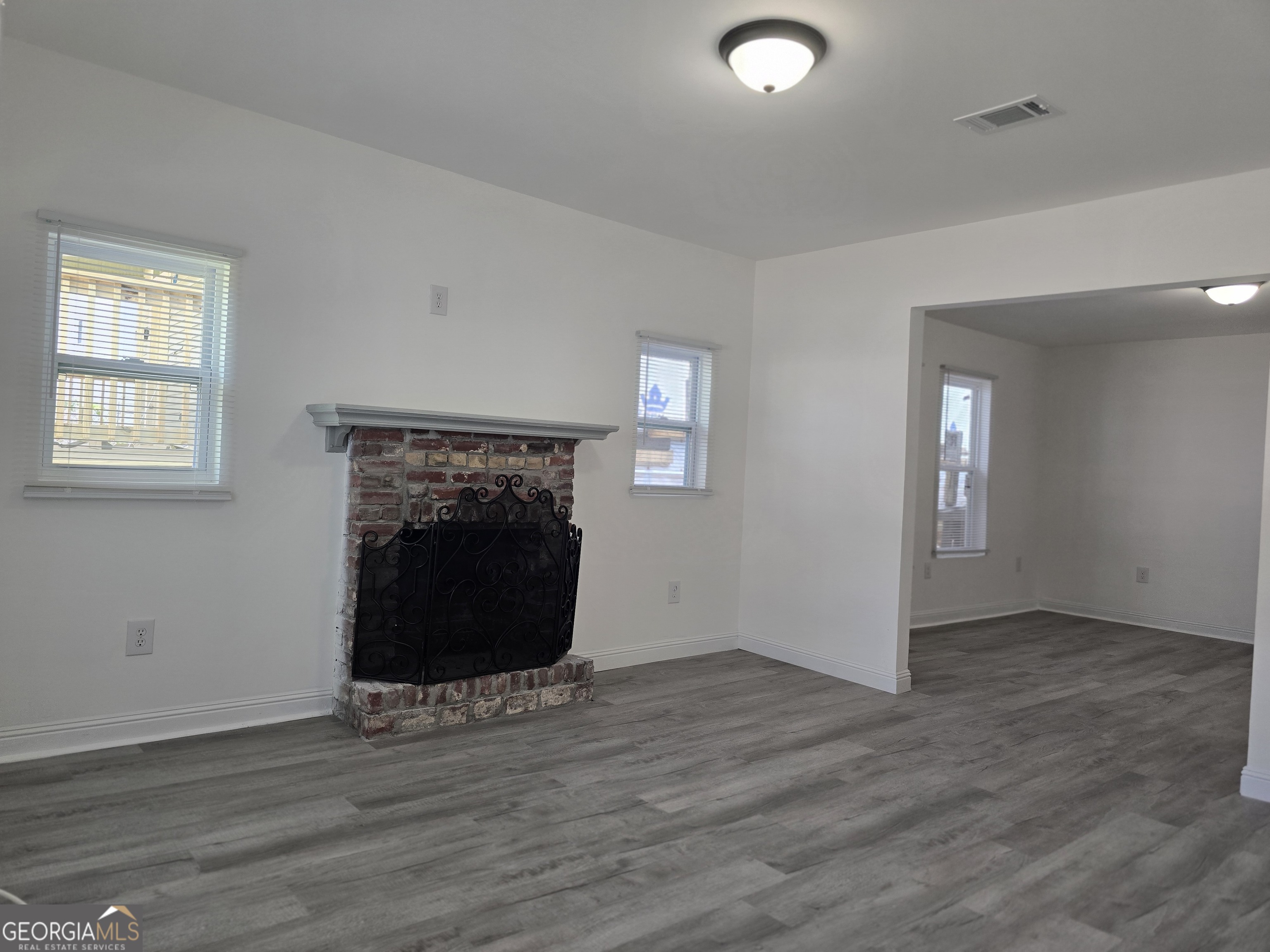 191 Forest AVE